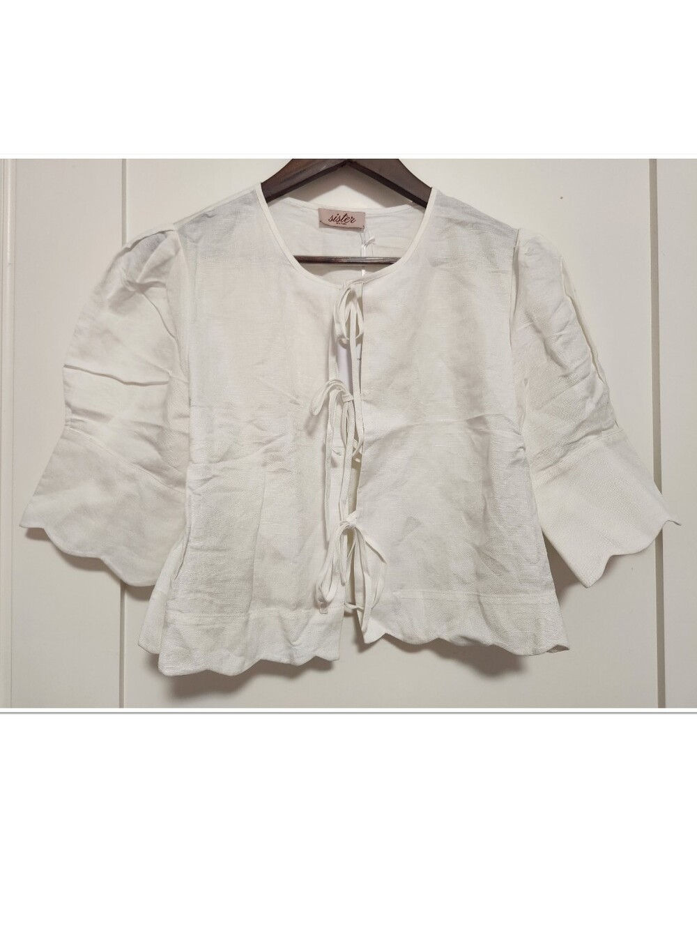 Sister New York White Tie-Front Scallop Linen Top (M/L)